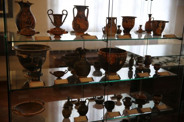 Apulian vases and Campanian red-figure vases, late 4th-early 3rd Century BC - Showcase n.6, Archaeological Section, Torcello Museum, Venice